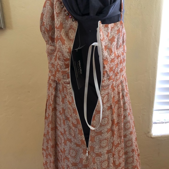 Print flare dress - Picture 10 of 14